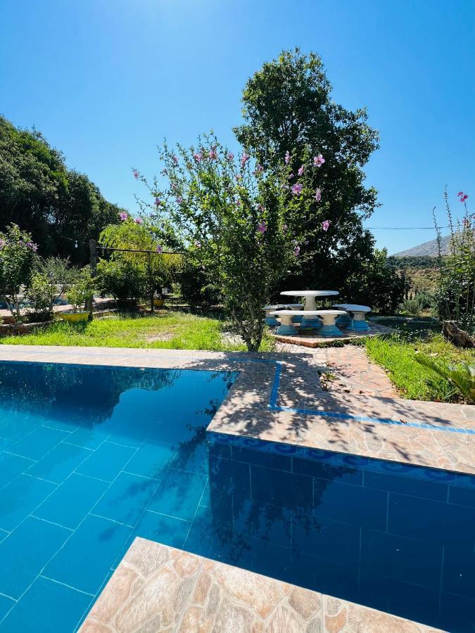 Vieri Apartments Lukove Bagian luar foto