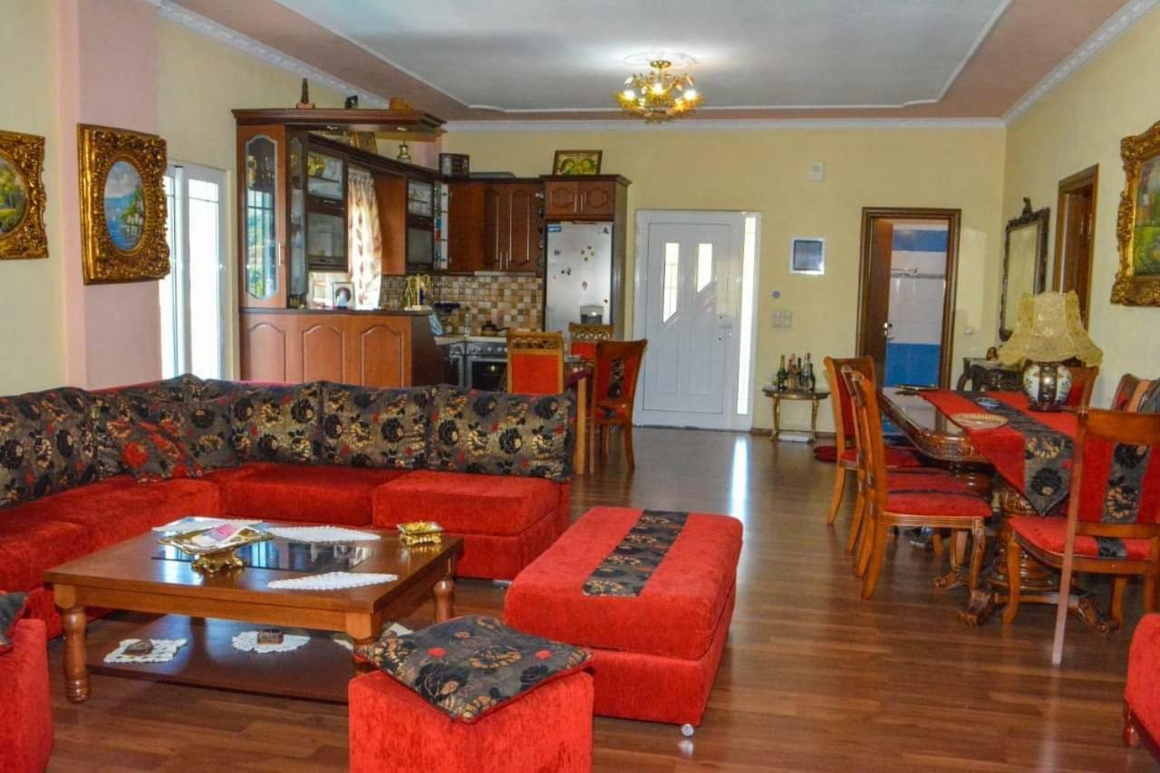 Vieri Apartments Lukove Bagian luar foto