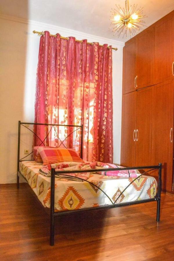 Vieri Apartments Lukove Bagian luar foto